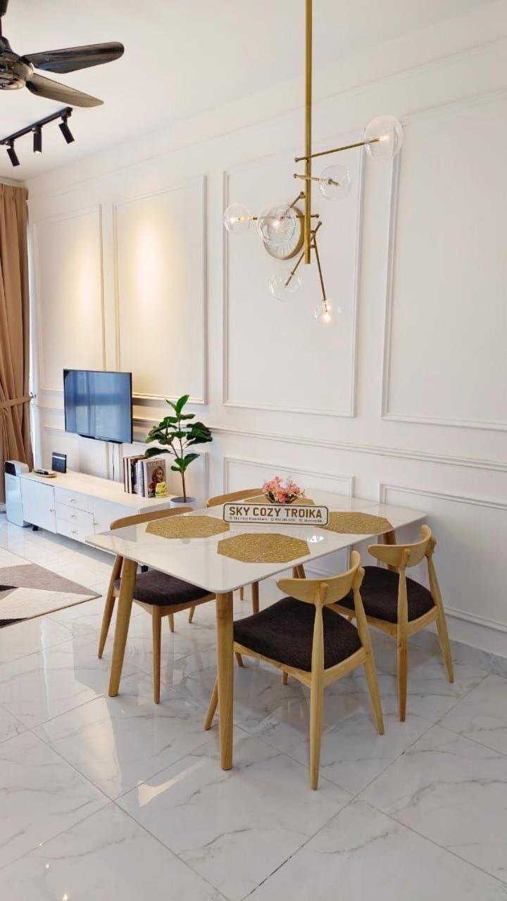 Sky Cozy Troika Residence, 1 Bedroom 4-6 Pax, 2 Bedrooms 6-8 Pax, Pool Vew, Sky & City View, Free Parking, Pool, Unlimited Wifi & Netflix Kota Bahru Luaran gambar